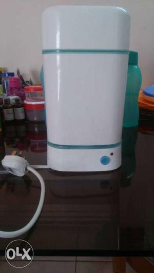 Pigeon compact bottle sterilizer. excellent