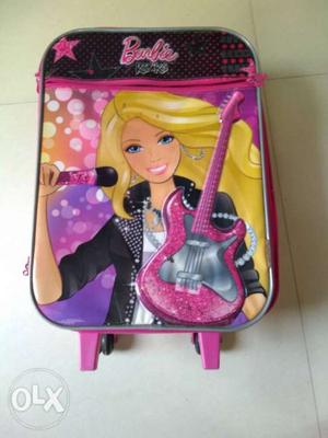 Travel bag for girls