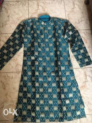 Used twice, fits 8-9 year old boy, size 12. as