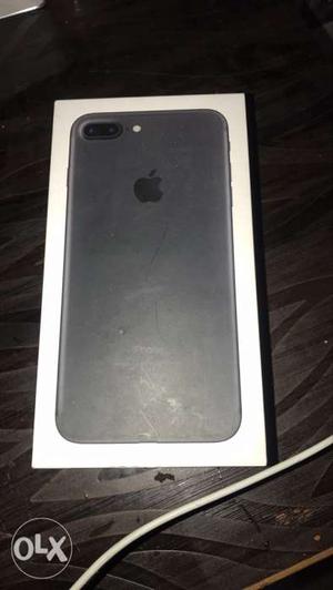 IPhone 7 32 gb one year old good condition