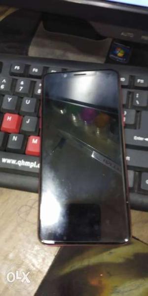 Opp f5 new condition phone 4month old