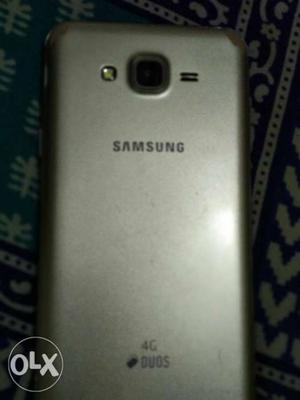 Samsung j7 nice battry backup with carger urgent