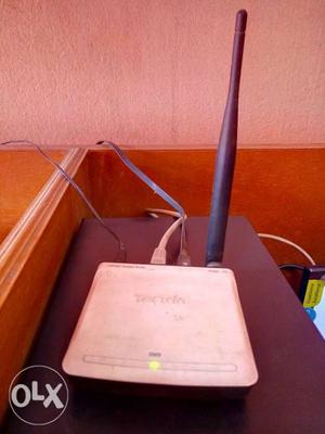 TENDA wireless router 150 Mbps, fully working
