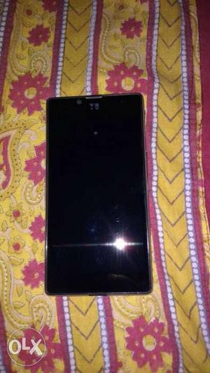 Yu yuphoria with box charger earphone in good
