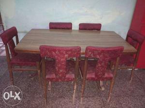 Dinning table set 1 table n 6 chairs in good