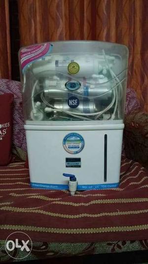 Kent RO,UV,UF,TDS water filter in good condition.