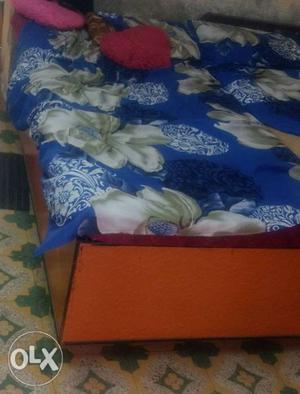 Single size bed with storage and with matress