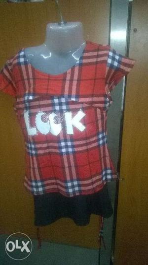 Top for girls. 0 size. To 8 year