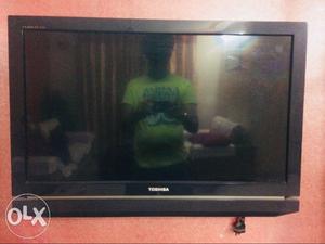 Toshiba LCD 32 inch #price is negotiable