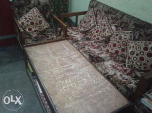 5 Seater Sofa And Big Size Center Table In (good