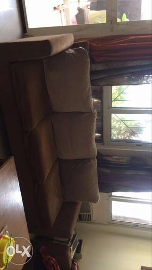 5 seater sofa set 3 yrs old in good condition.. price