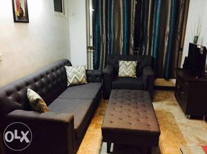 6 Months Old 3+2+1 Sofa Set in Brand New Condition