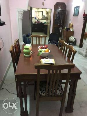 6 seater Dining Table in excellent condition !!