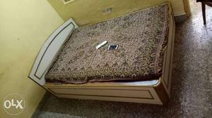 Bed For sale 5ft *6ft queen size bed Without matress Storage