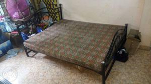 Double cote bed including form mattress