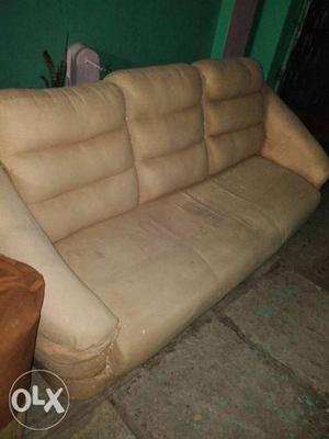 It is Atalian sofa 10 year old and 1cover have it