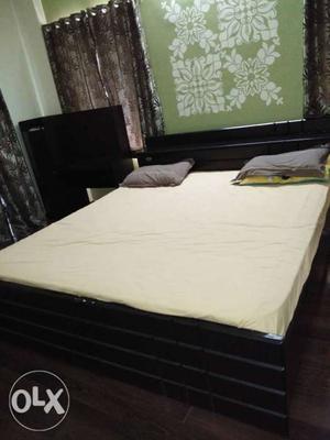 King size bed with mattress