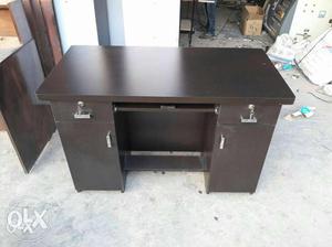 Manufacturing Piece Office Table