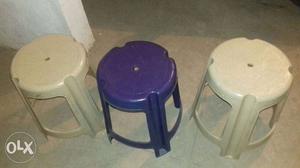 Moving out sale 3 plastic stools in a very good