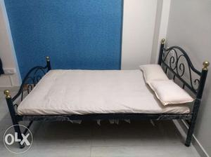 New queen size bed with mattress. 6*4