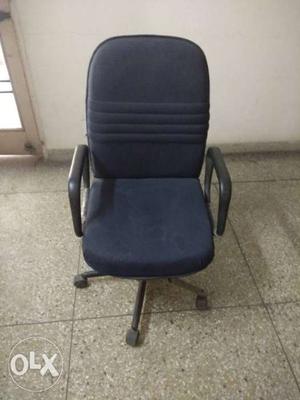 Office Chair (Revolving Chair) in very good
