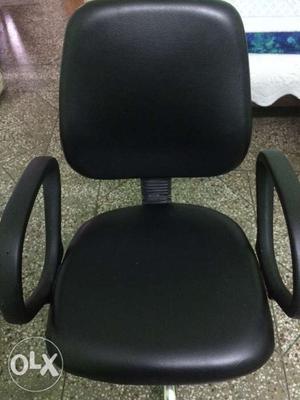 Office chair in very good condition,nice and