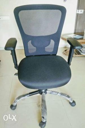 Only 5 Days Old Ergonomic Chair With Lumbar Support for