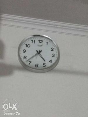 Round Wall Clock With Silver Frame