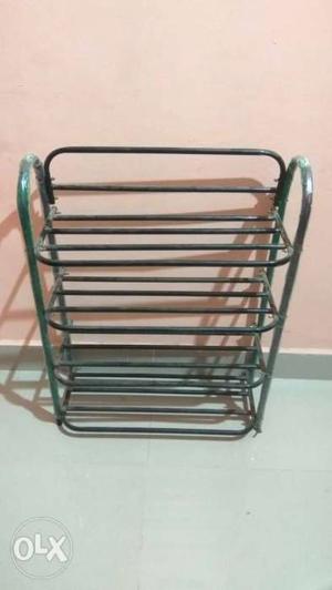 Shoe Rack with 4 Levels in Excellent Condition!