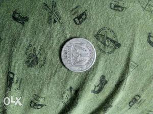  Silver-colored 1/2 India Rupee Coin