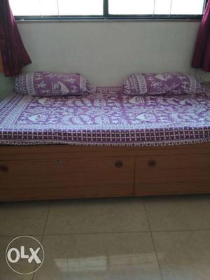 Single bed (box) with Kurlon bed