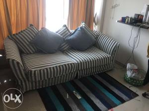 Sofa Super luxury huge couch in xcellent condition