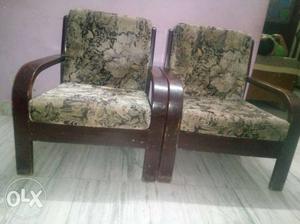 Sofa set very good condition very strong wood