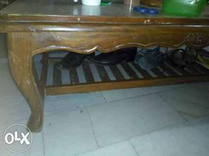 Wooden center table 2"4", Vadia condition