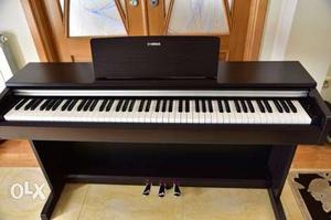 Yamaha YDP 142 Full Size Piano Zero Scratch. Like