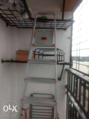 Bathla aluminium ladder