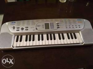Casio Keyboard piano 100 tones yadaba kem leite..