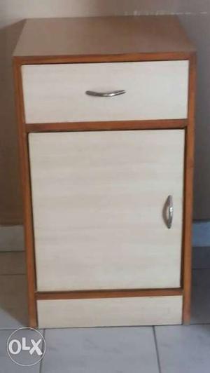 H30"xW17"xD18" wooden cupboard with drawer.