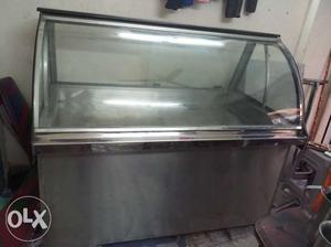 This is fish for fridge and good condition A fish counter