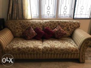 3+1+1 sofa set at a very reasonable price