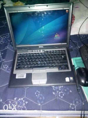 Laptop uregent for sale. extra keyboard and mouse