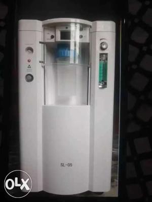 Oxygen concentrator in superb condition for