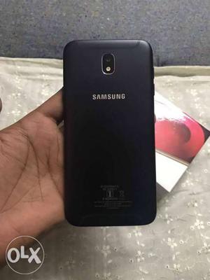 4 month old Samsung J7 Pro dual SIM 4g phone with