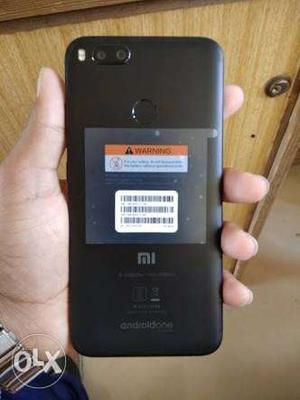 Hi i am selling my Mi A1 In superb Fully new Condition Ladis
