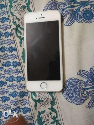 It's mint condition iPhone 5s for sell with bill,