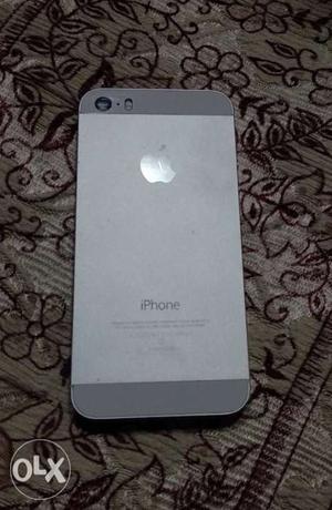 Mint condition iphone 5s scratch less phone,16 gb silver