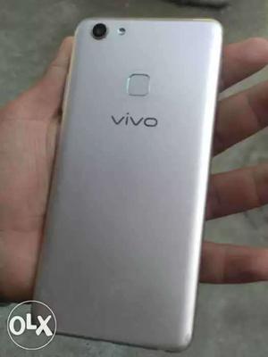 Vivo v7+ with guraanty bill box and all