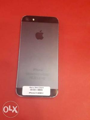 IPhone 5 16GB Phone is in mint condition... Has