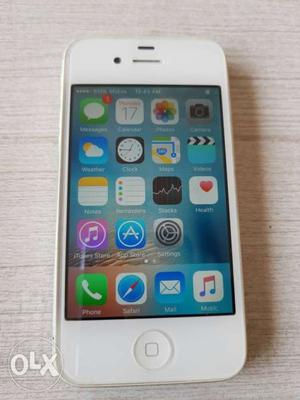 Iphone 4s (16 gb) Very neat mobile with box & charger..