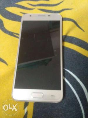 Samsung galaxy j5 prime with 3Gb and 32Gb